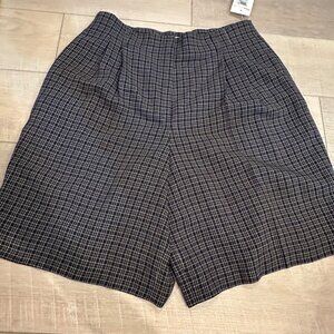 LIZ CLAIBORNE WOMENS SIZE 16 PRE A PORTER SHORTS BLACK PLAID NEW